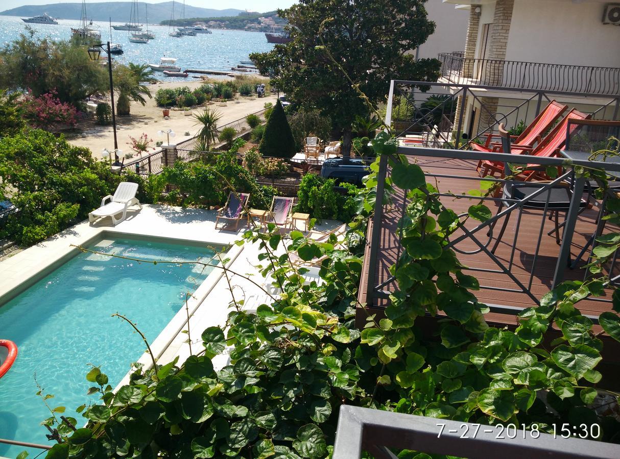 Apartments Gina Trogir Exterior foto